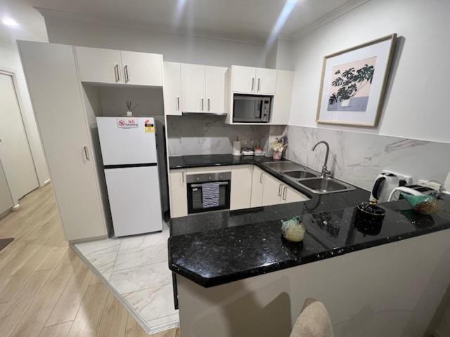 Adelaide Cbd Apartment - 3Br, 2Bath & Carpark Bagian luar foto