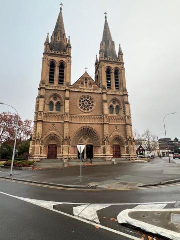 Adelaide Cbd Apartment - 3Br, 2Bath & Carpark Bagian luar foto