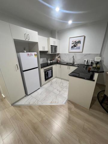 Adelaide Cbd Apartment - 3Br, 2Bath & Carpark Bagian luar foto