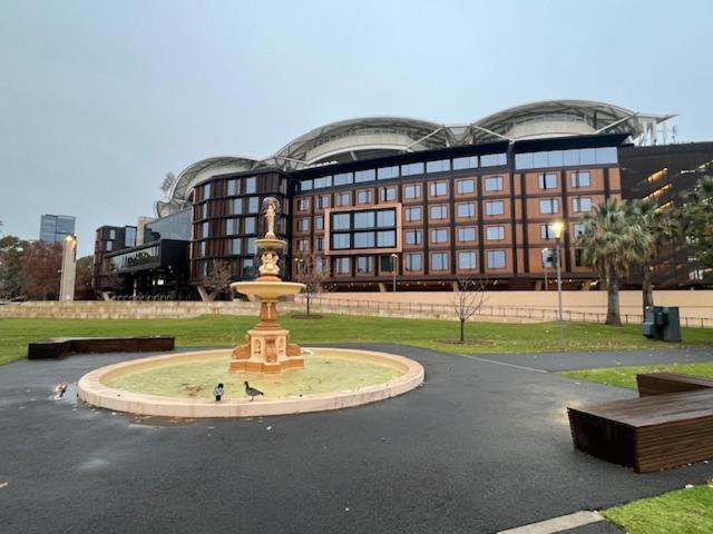 Adelaide Cbd Apartment - 3Br, 2Bath & Carpark Bagian luar foto